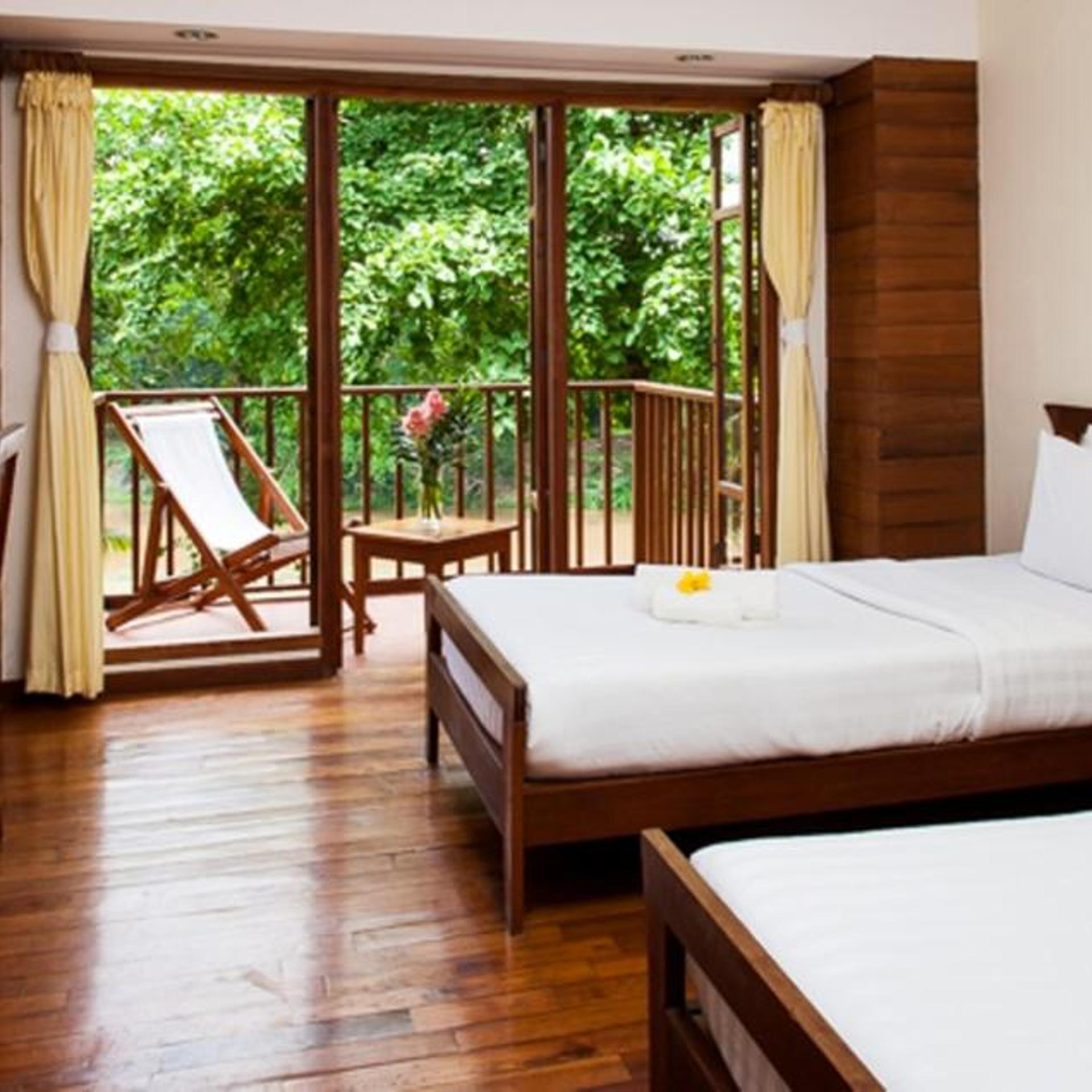RIVERHOUSE RESORT 20/78