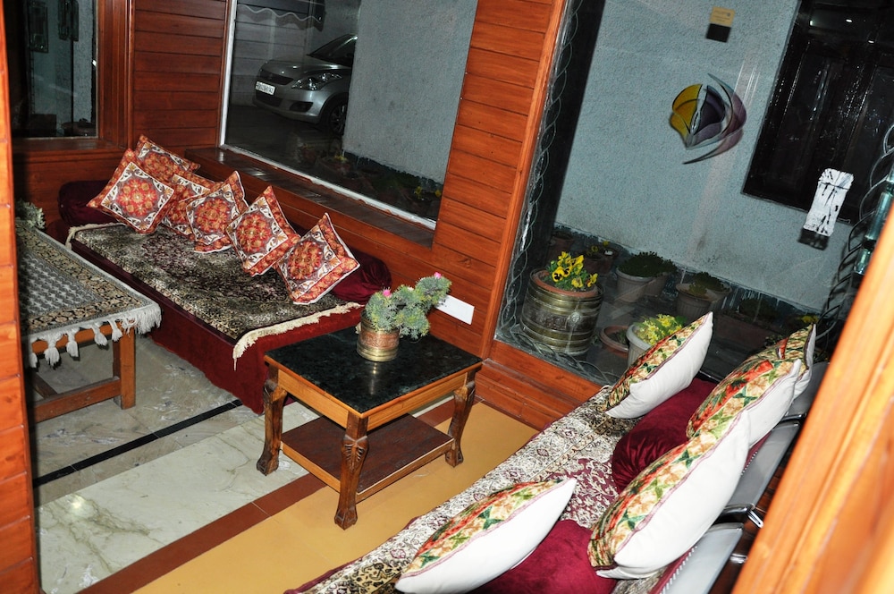 Hotel SADAF 30/45