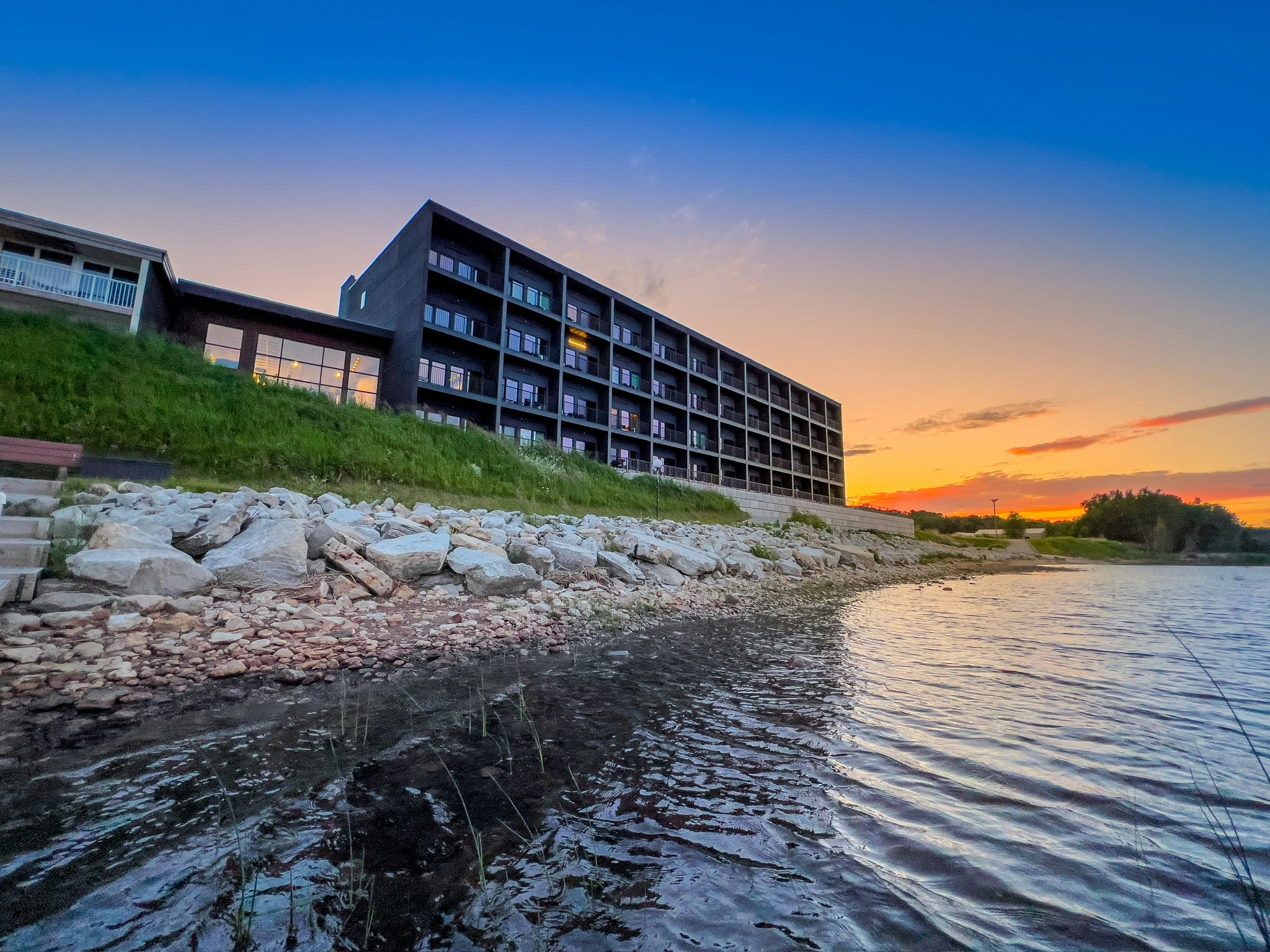 Terrace Bay Hotel 19/24