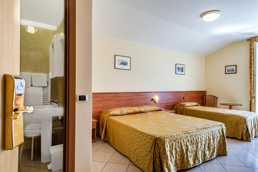 Hotel Regina 62/85