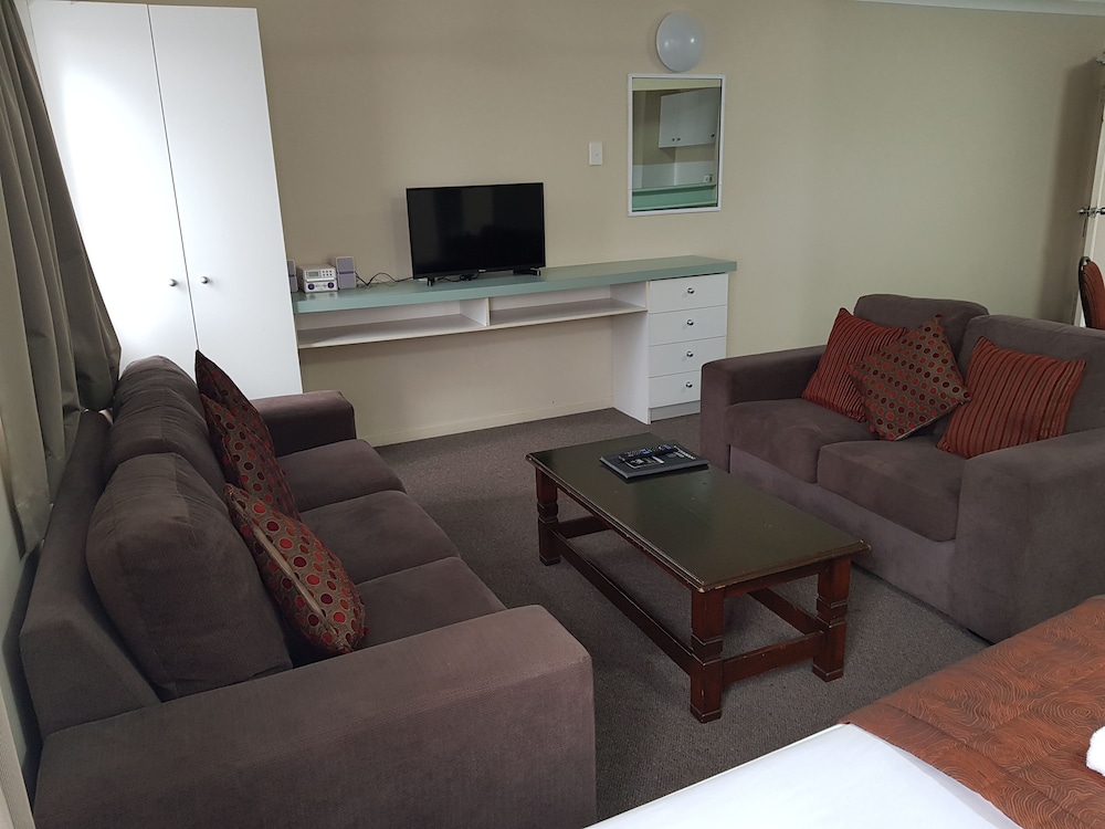 Southport Motel & Apartments 45/71