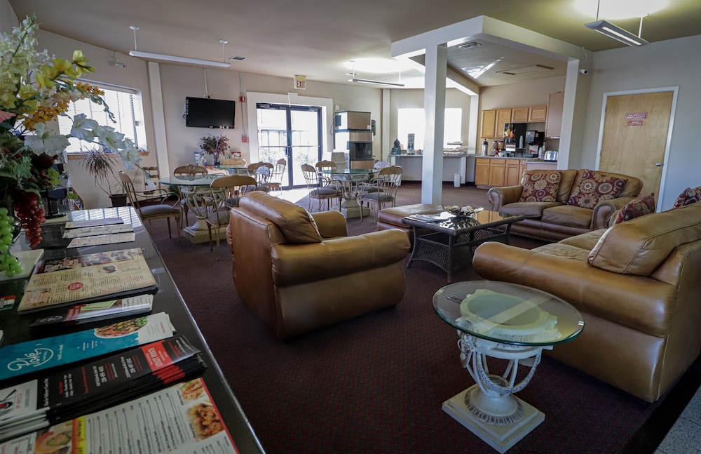 University Inn Suites 26/39