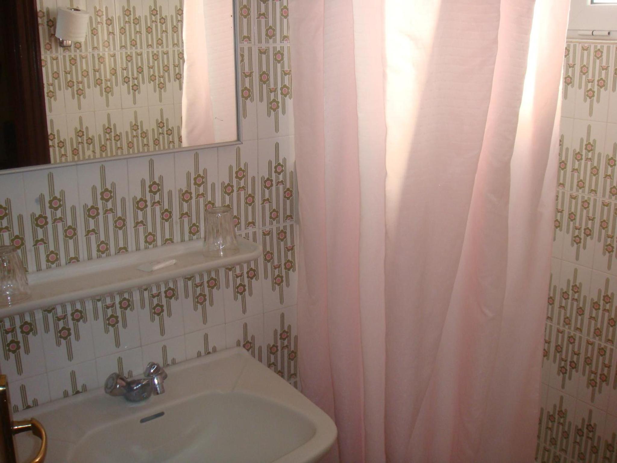 Karis Hotel 50/50
