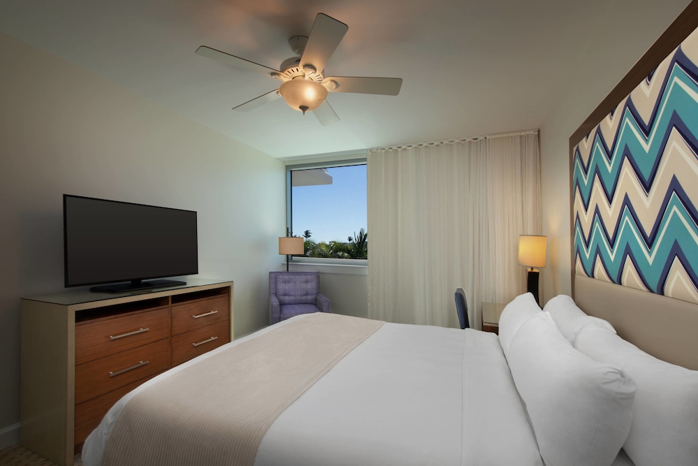Marriott S Crystal Shores 13/26
