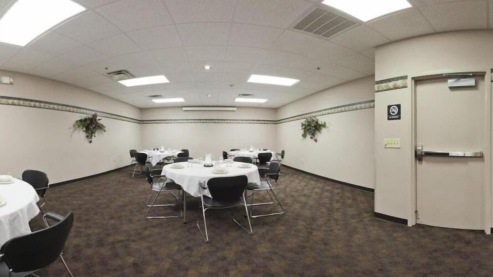 Candlewood Suites Salina 40/49