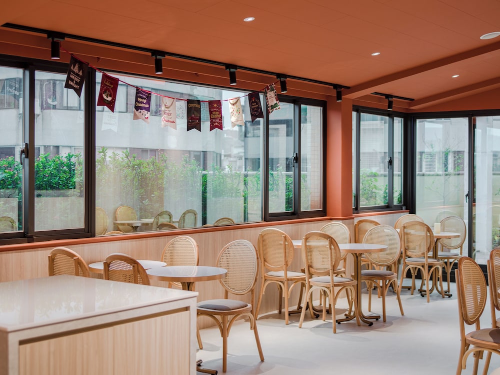 Reedon Boutique Hotel 30/40