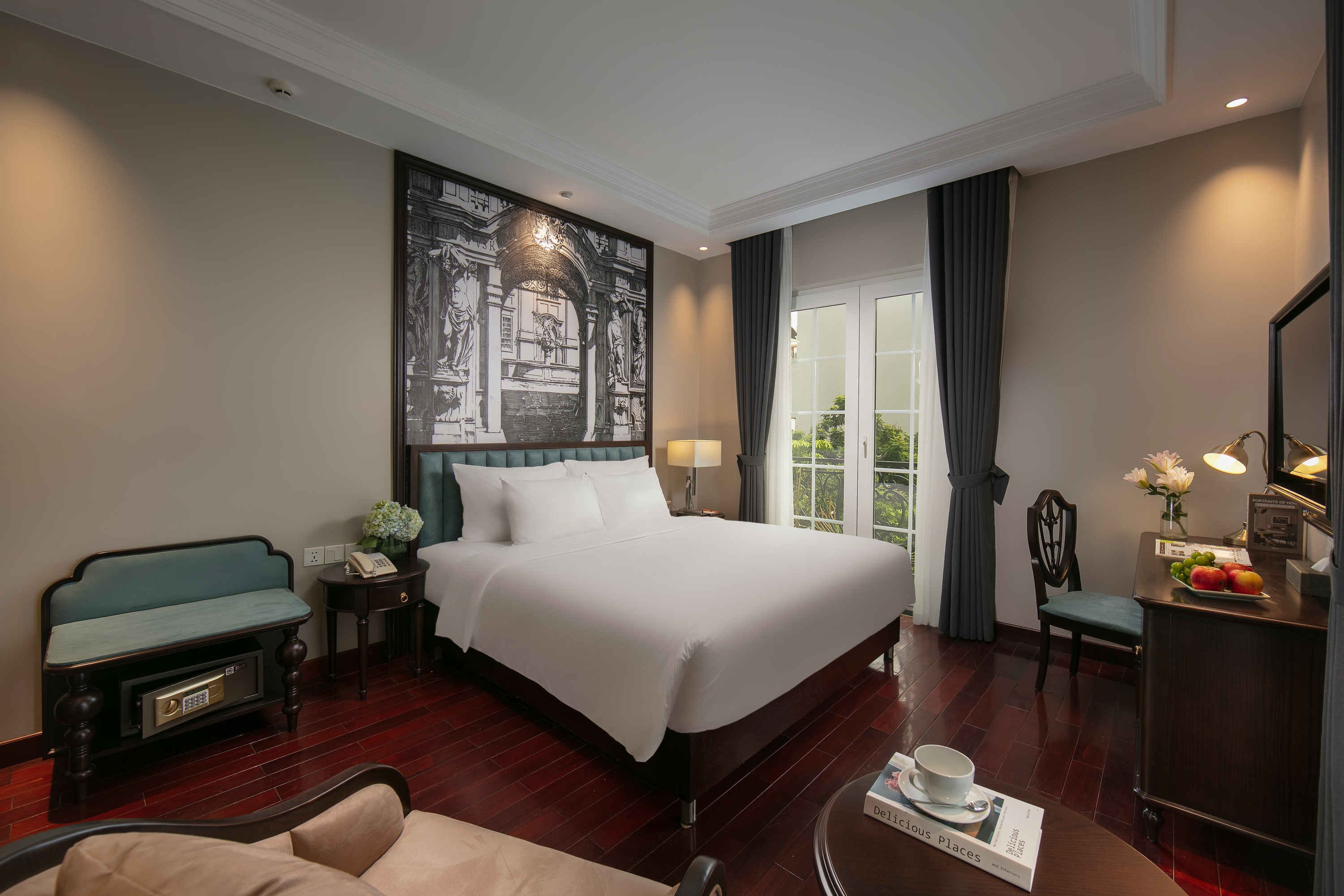 honeymoon, Sunline Hotel 5/6