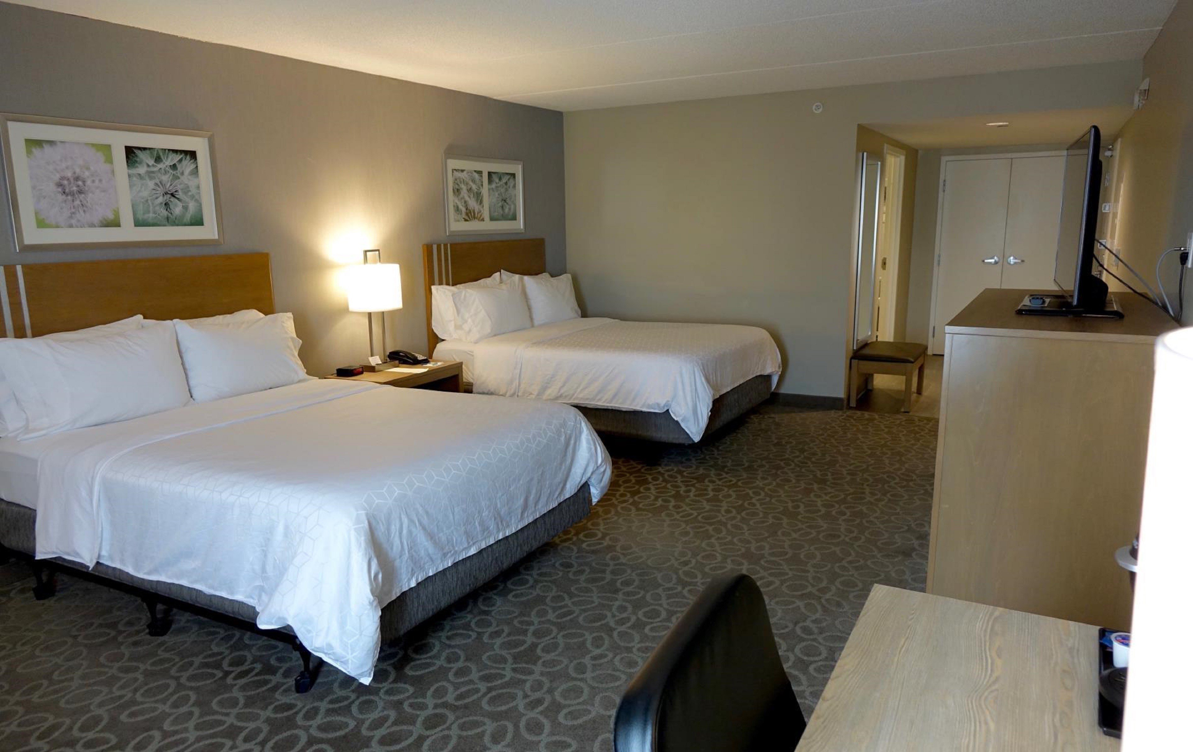 Holiday Inn Express Suites Oshawa Downtown Toronto Area 17/56