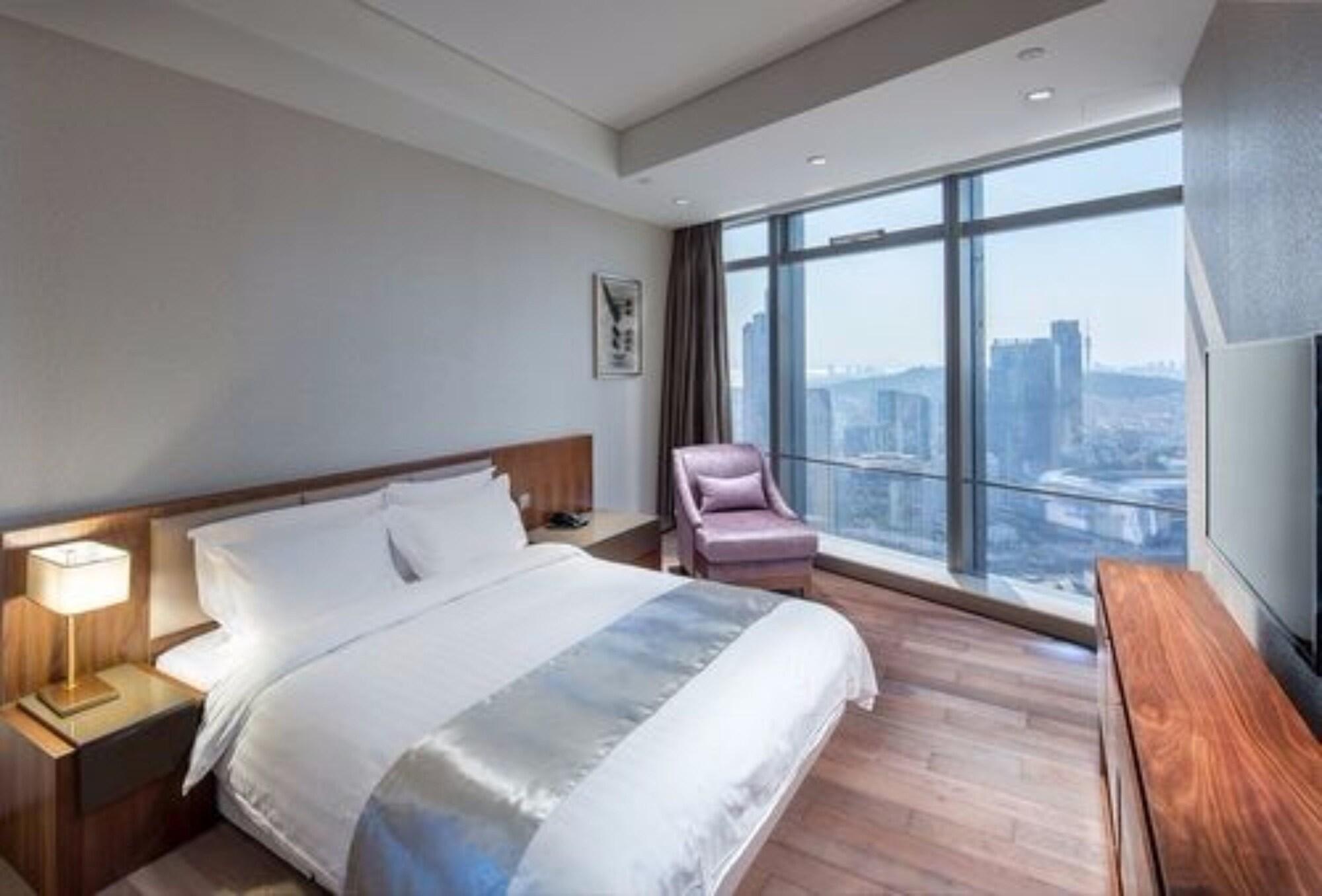 Grand Madison Qingdao Harbour view Central 20/50