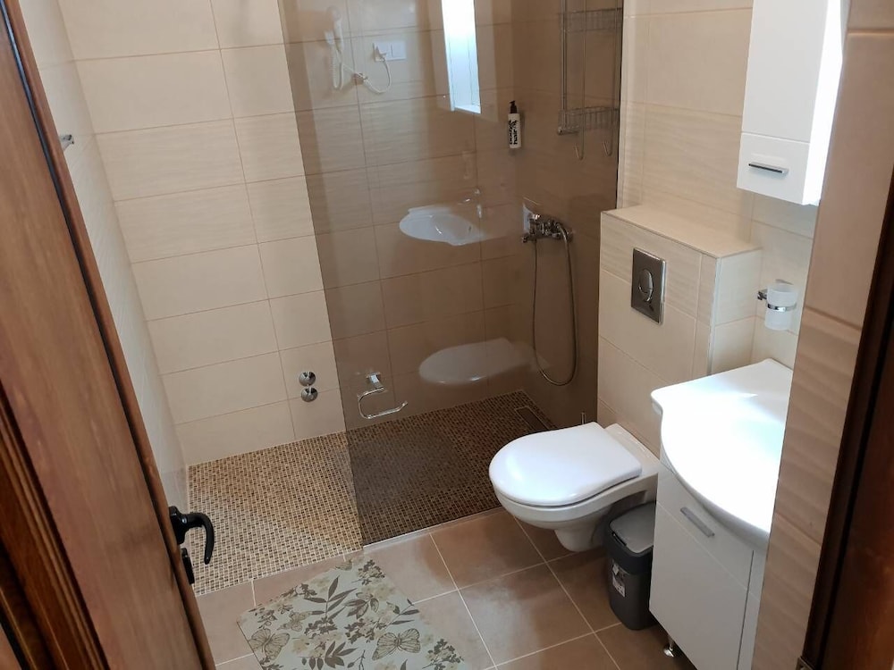 Apartments Kojic 70/75