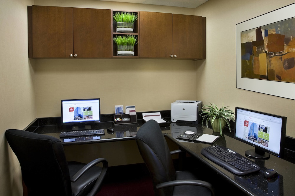 Residence Inn by Marriott Toronto Downtown/Entertainment District 19/26