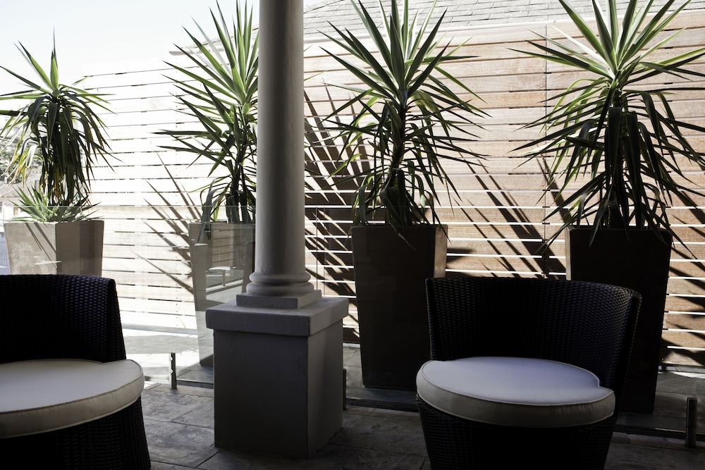 Hotel On The Promenade 16/25