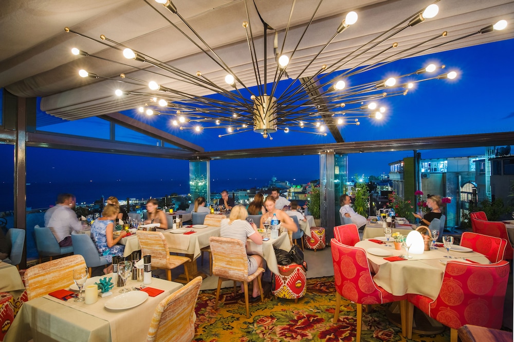 Tria Hotel Istanbul 34/35