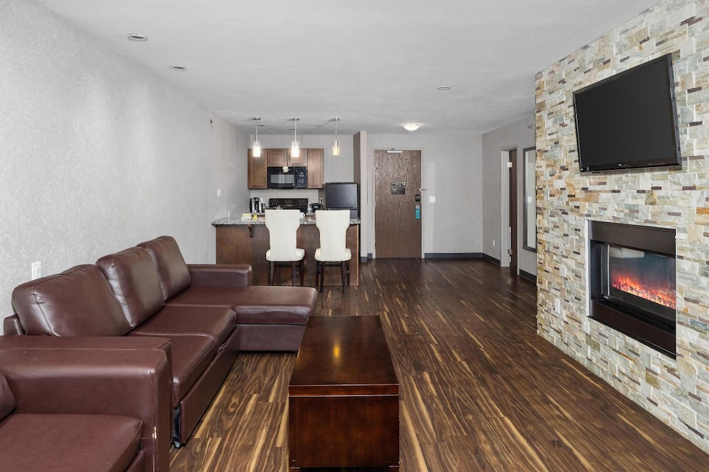 Home Inn Suites Yorkton 40/65