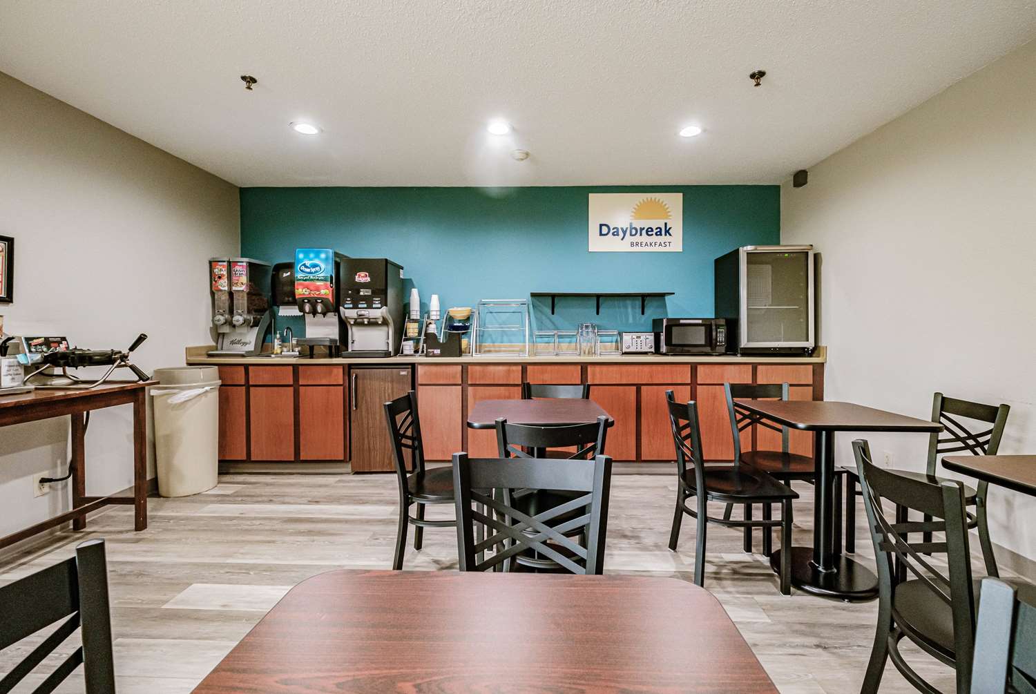 Days Inn by Wyndham Brunswick Bath Area 41/59