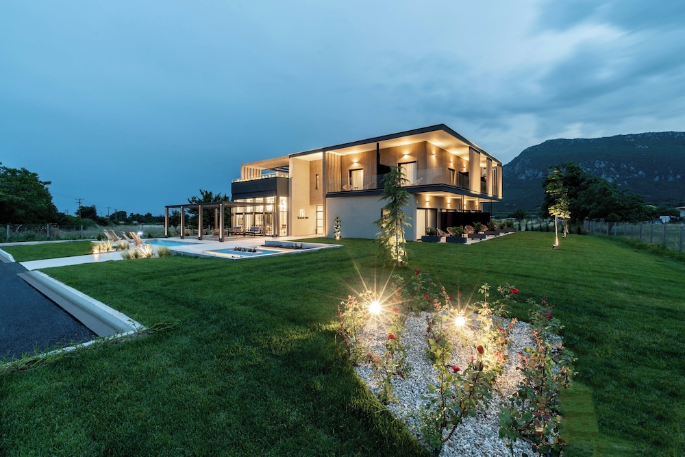 Mirabilis Boutique Hotel 5/60