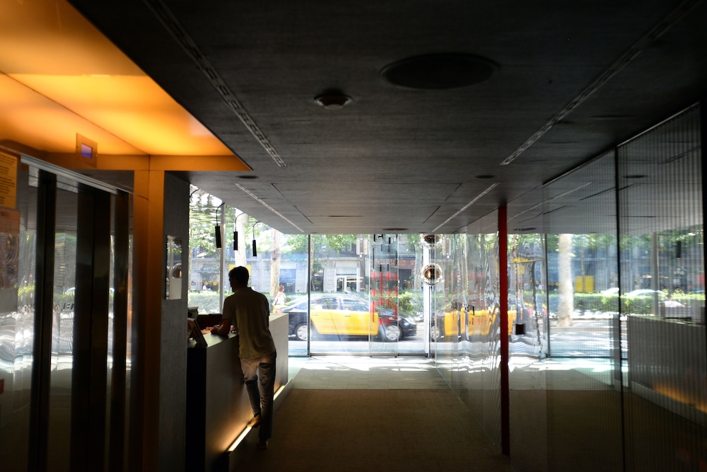 Hotel Soho 12/66