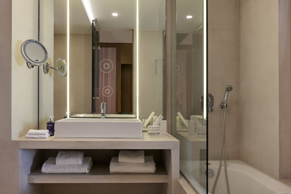 Swim Out, Lagoon, Superior, 3 Beds، APHI KALLI Resort 9/10