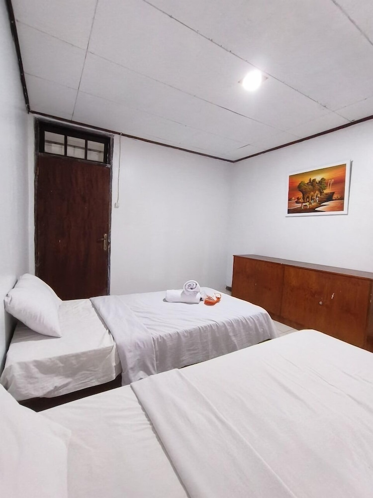 Pandu Lakeside Hotel Tuktuk 12/51