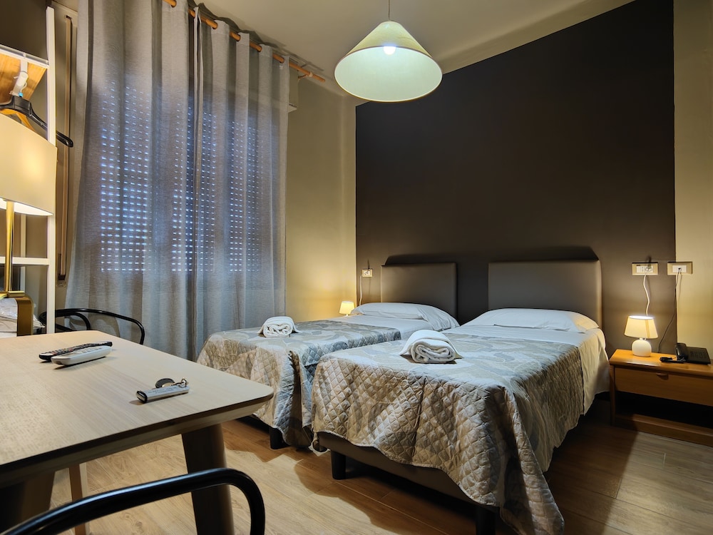 Hotel Albergo Italia 22/33