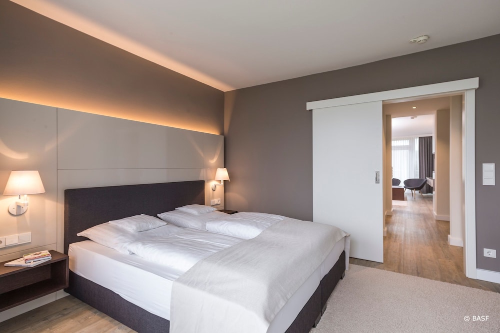 Wyn. Strandhotel Sylt 6/50