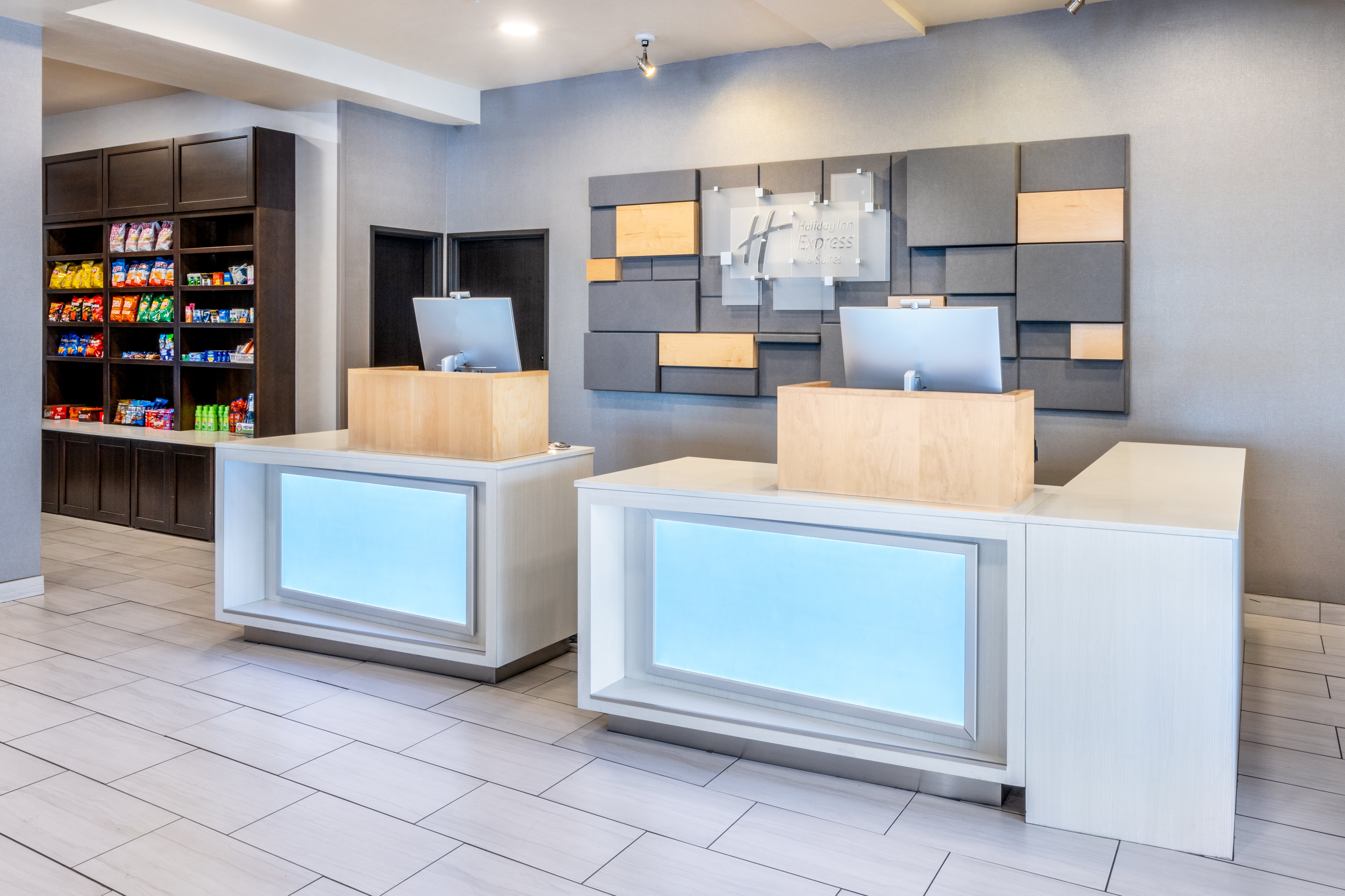 Holiday Inn Express Suites Colorado Springs Afa Northgate 14/56
