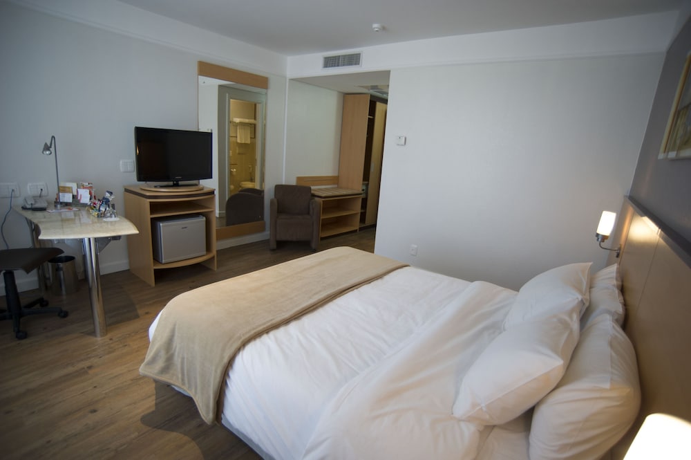 Hotel Intercity Caxias do Sul 19/66
