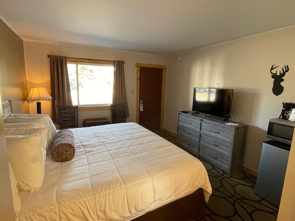 Estes Mountain Inn 15/70