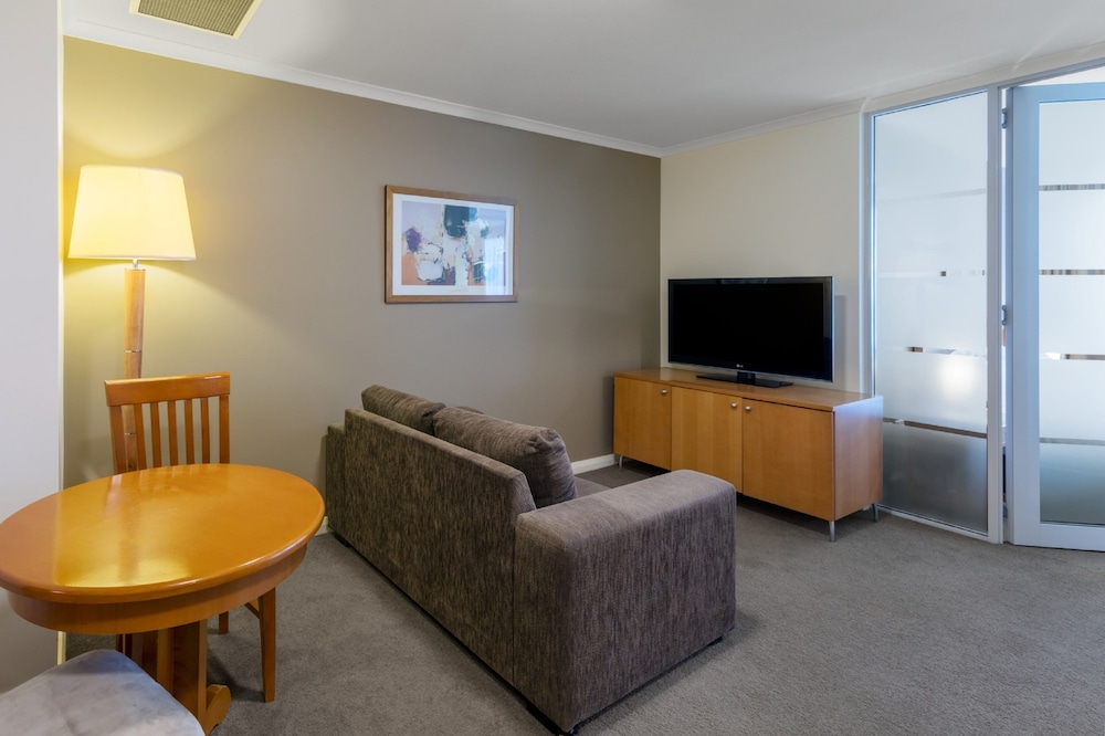 Nesuto Canberra Apartment Hotel 32/58
