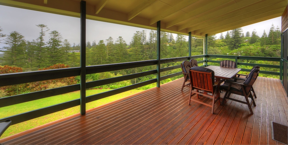 Endeavour Lodge 15/22