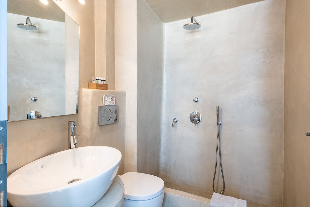 Pantelia Suites Santorini 69/71