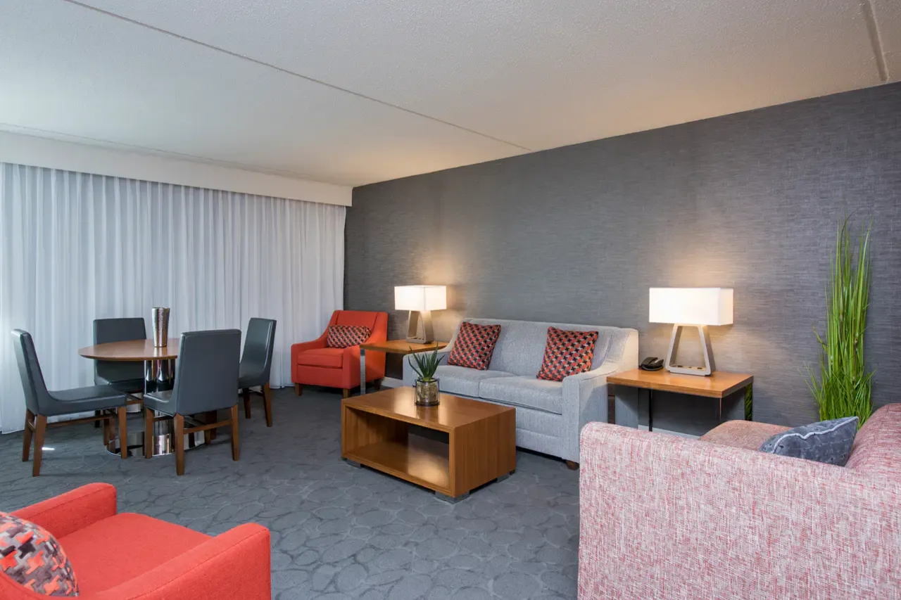 The Center Hotel Grand Rapids Airport 26/29