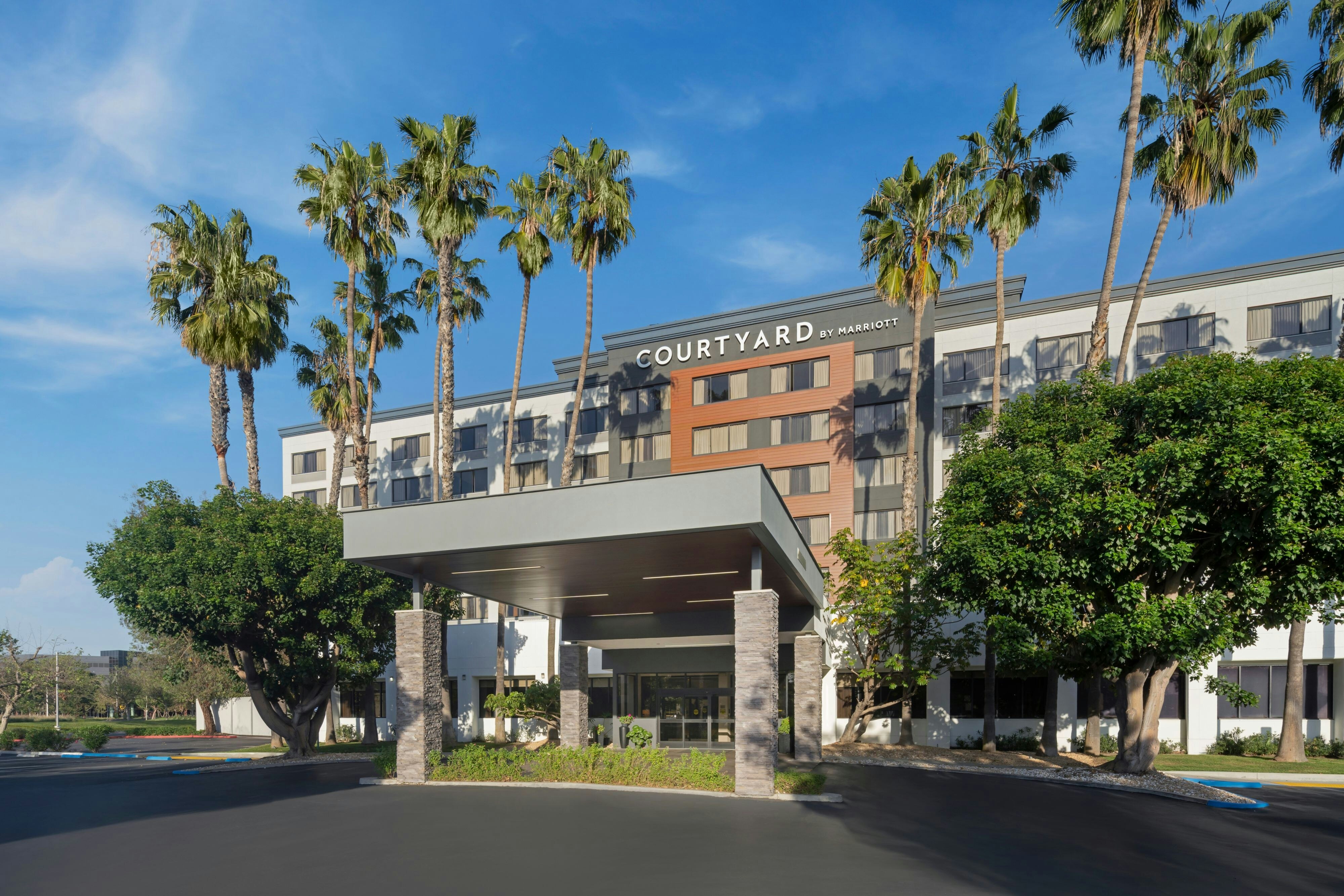 Courtyard by Marriott Cypress Anaheim / Orange County 45/46