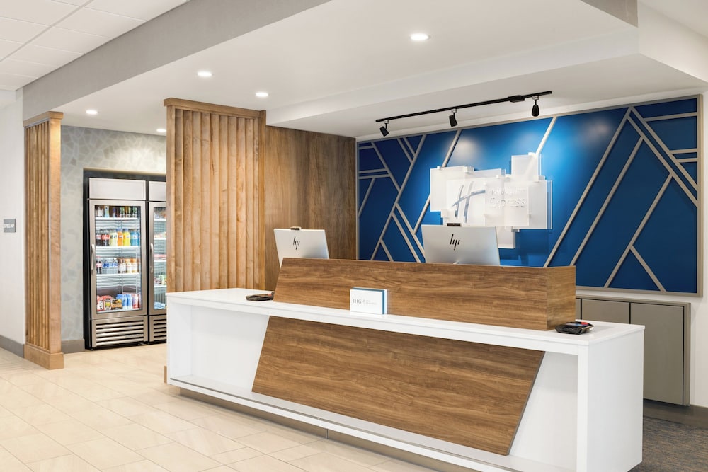 Holiday Inn Express And Suites Anchorage Midtown by IHG 9/60