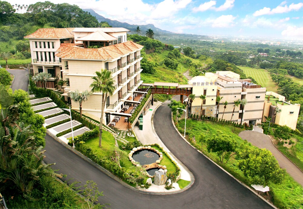 Yundeng Landscape Hotel 55/62