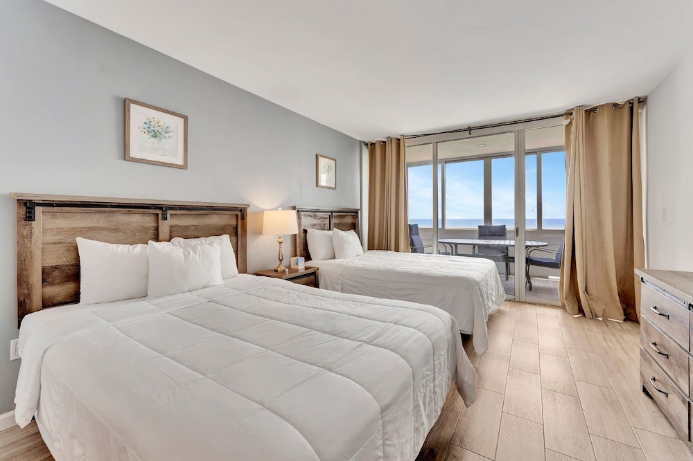 2 BEDROOMS, SUITE