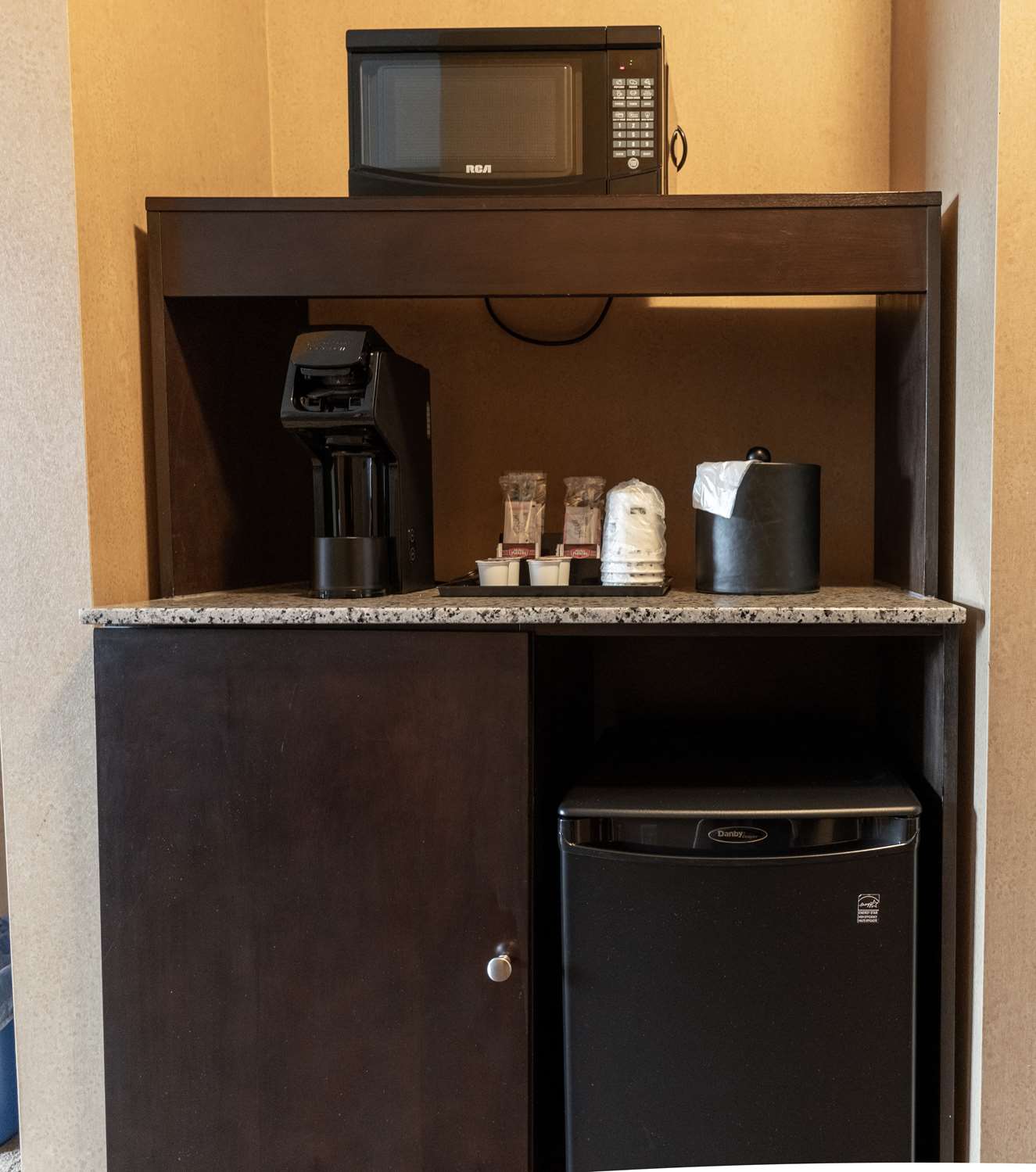Best Western Plus South Edmonton Inn and Suites 8/32