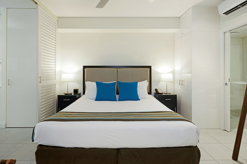 Peppers Beach Club & Spa Palm Cove 16/50