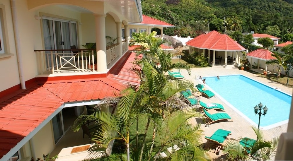 Marie Laure Suites 21/29