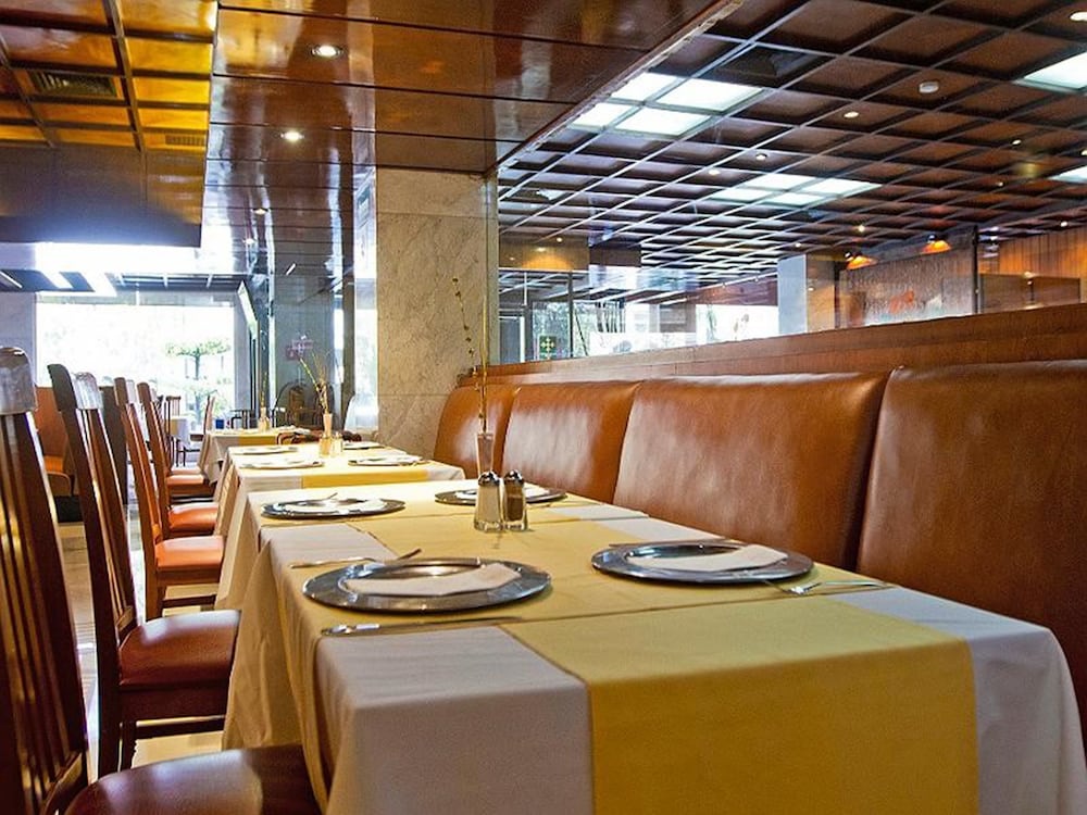 Corinto Hotel 25/35