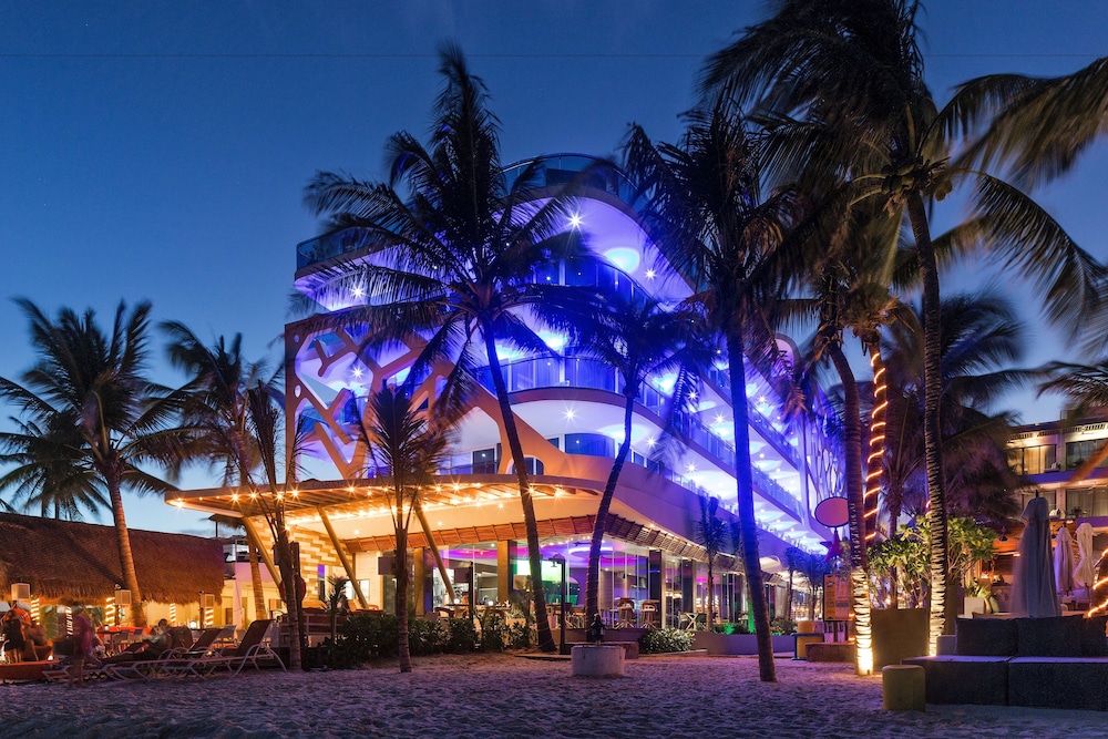 The Carmen Hotel Ocean Front By Kavia - Adults Only 63/73