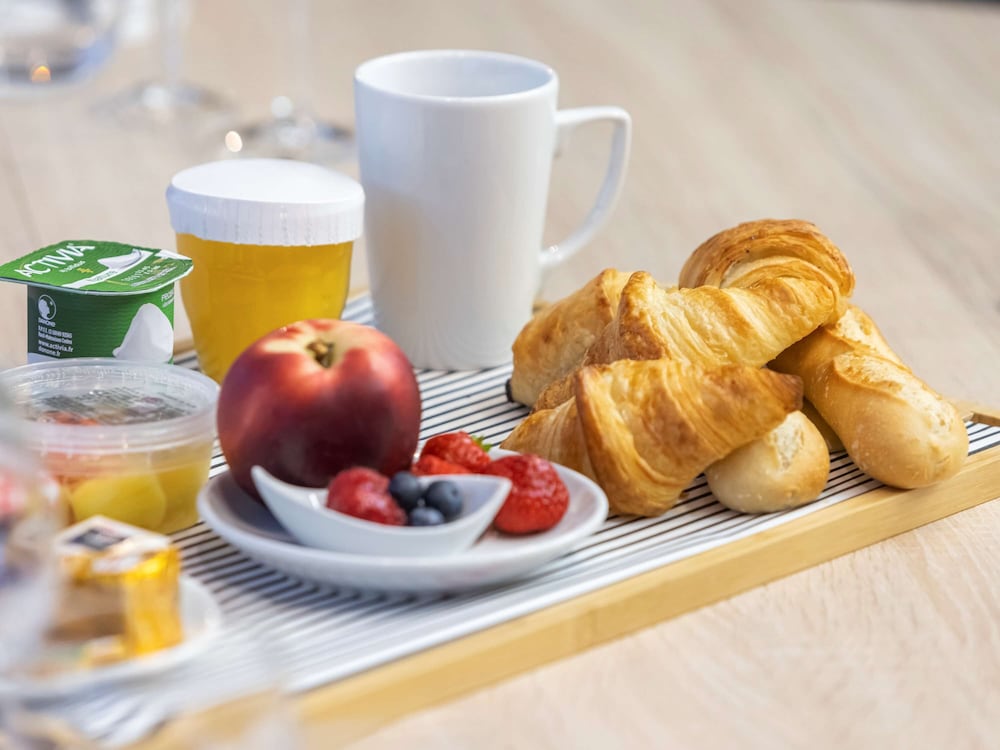 Mercure Paris Massy Gare TGV 25/76