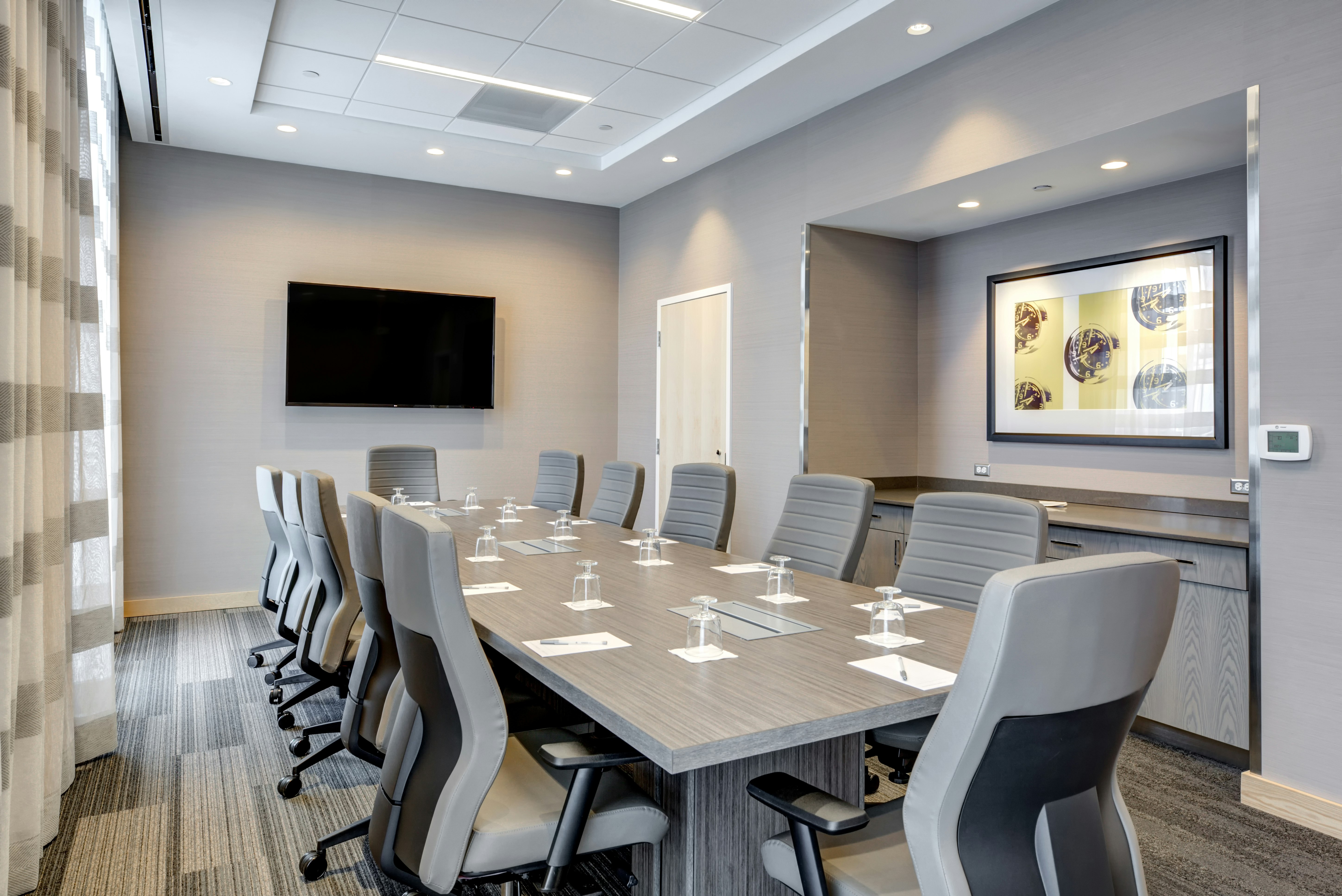 Hampton Inn & Suites Boston/Waltham 18/28