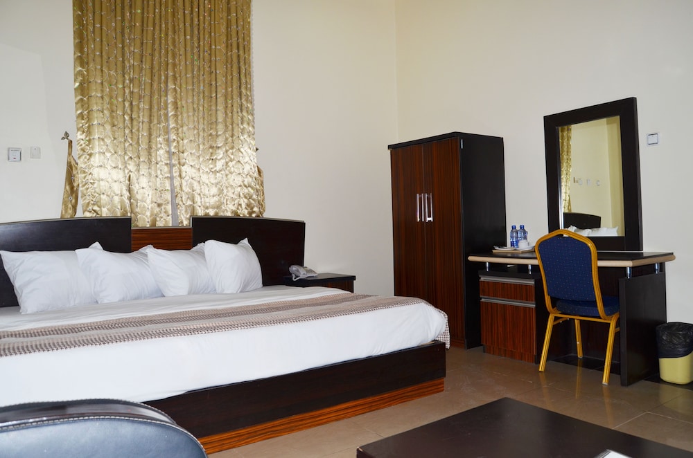 Residency Hotel Twin House 9/26