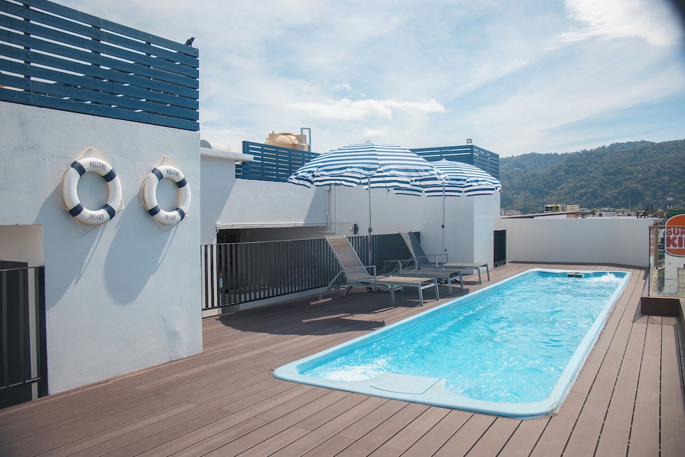 The Blue Pearl Kata Hotel 48/66