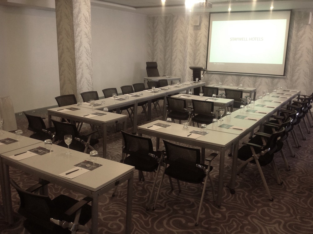 Staywell Hotels 27/34