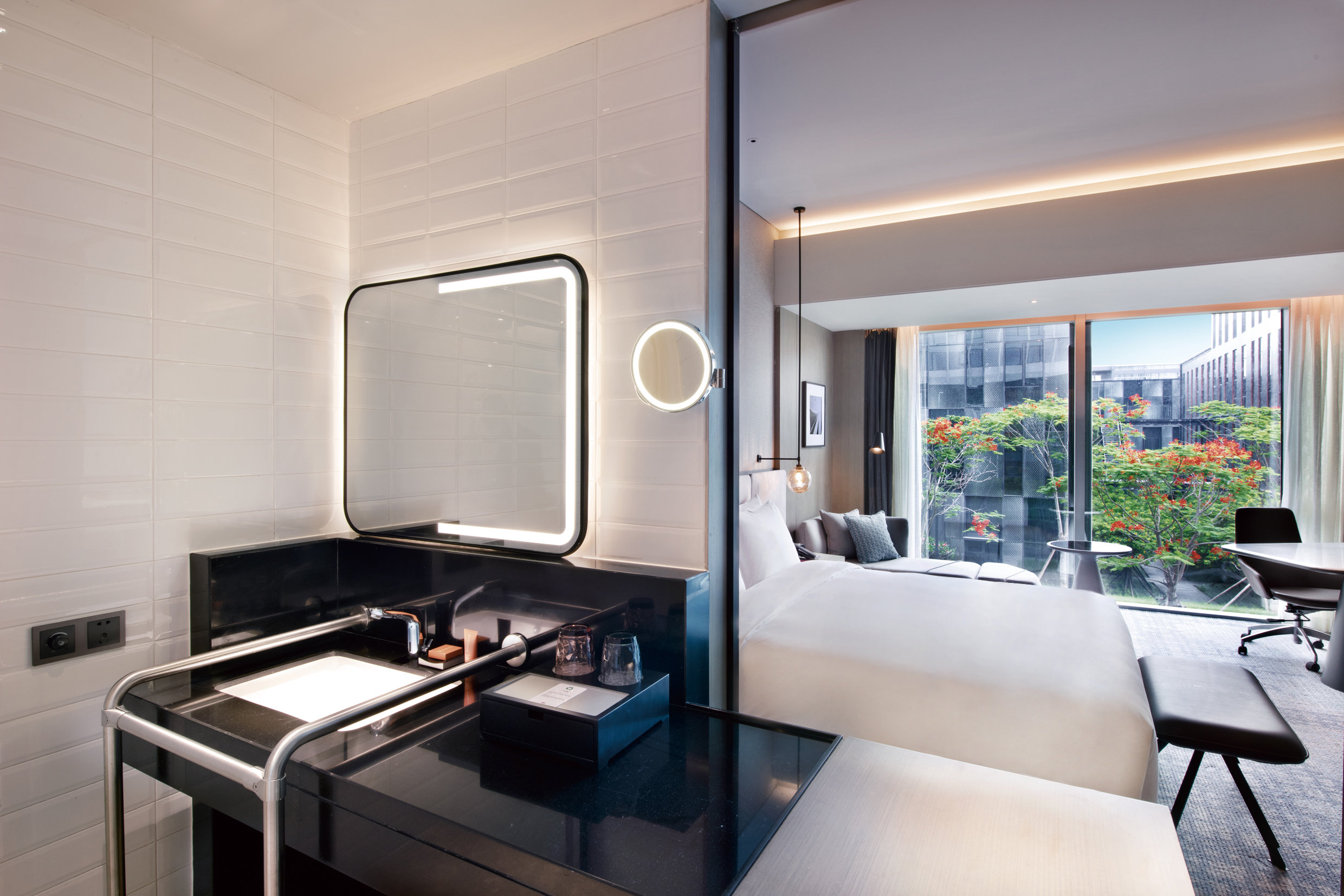Crowne Plaza Shenzhen Wecc 48/50