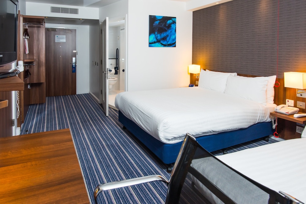 Holiday Inn Express Tamworth 29/58