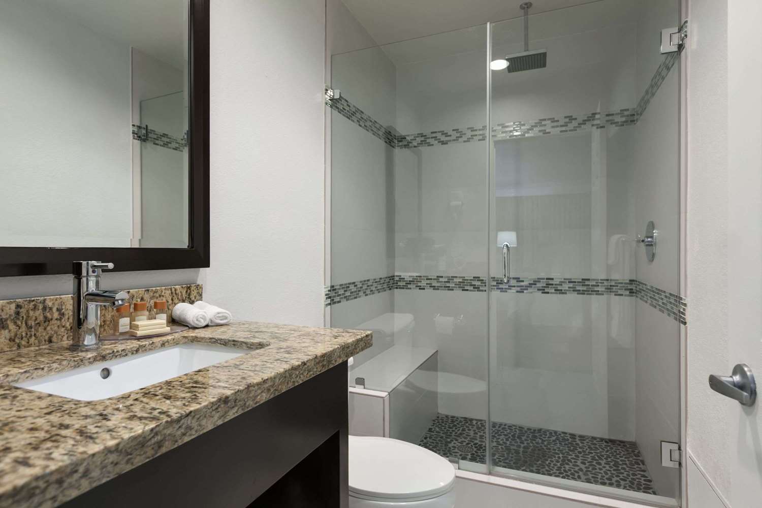Days Inn by Wyndham Downey 6/7