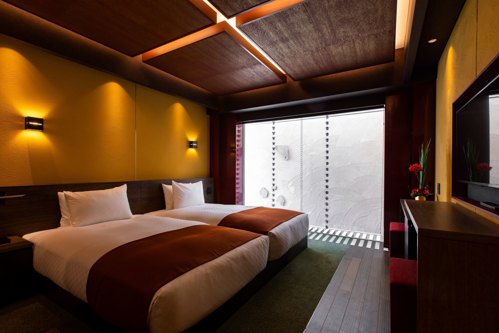 HOLLYWOOD, DELUXE, TWIN BEDS, KITCHENETTE